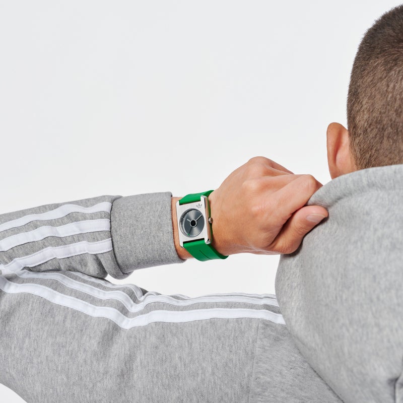 Adidas ساعة أنالوج خضراء للجنسين - Image 5
